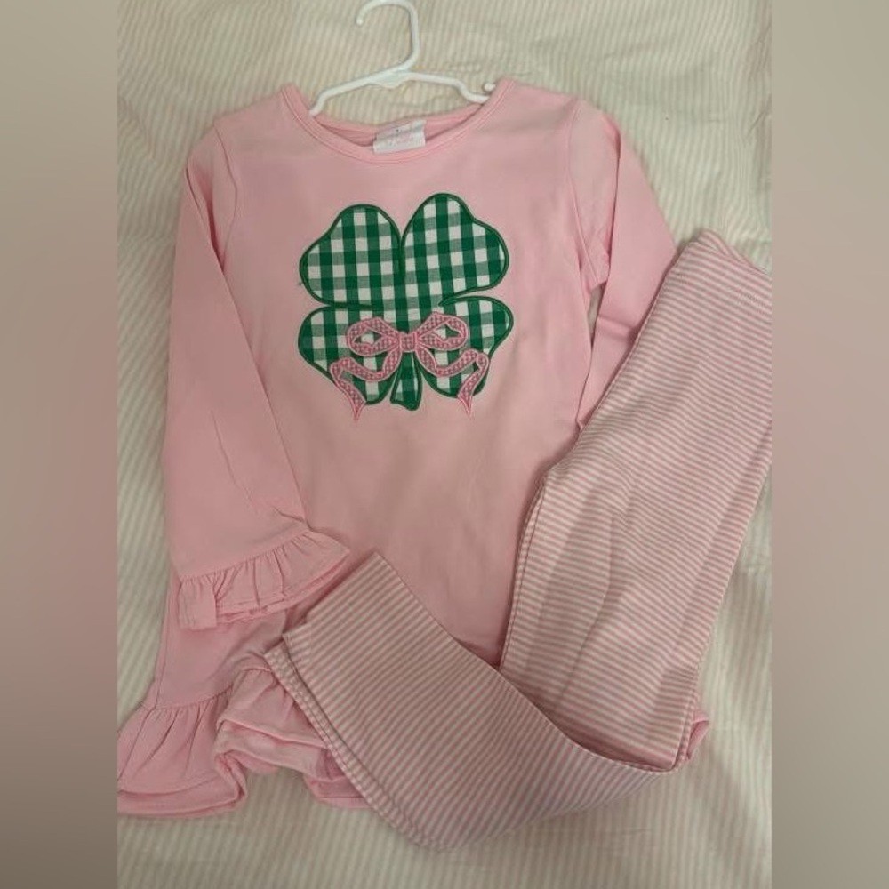 Stitchy Fish Shamrock Legging set
